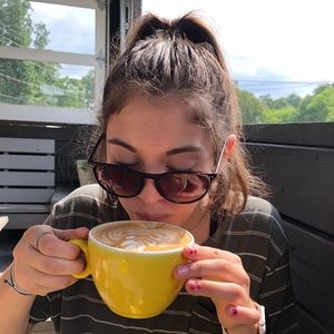 Meet your Posher, Mari